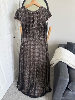 Women’s formal, shell pink, lace / crochet black overlay Cap-Sleeve Maxi Dress